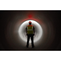 Akumulatorowa latarka-czołówka USB HI-VIS Milwaukee | L4 HL-VIS-301 | Dobra Cena | Sklep Online - Norwit.pl