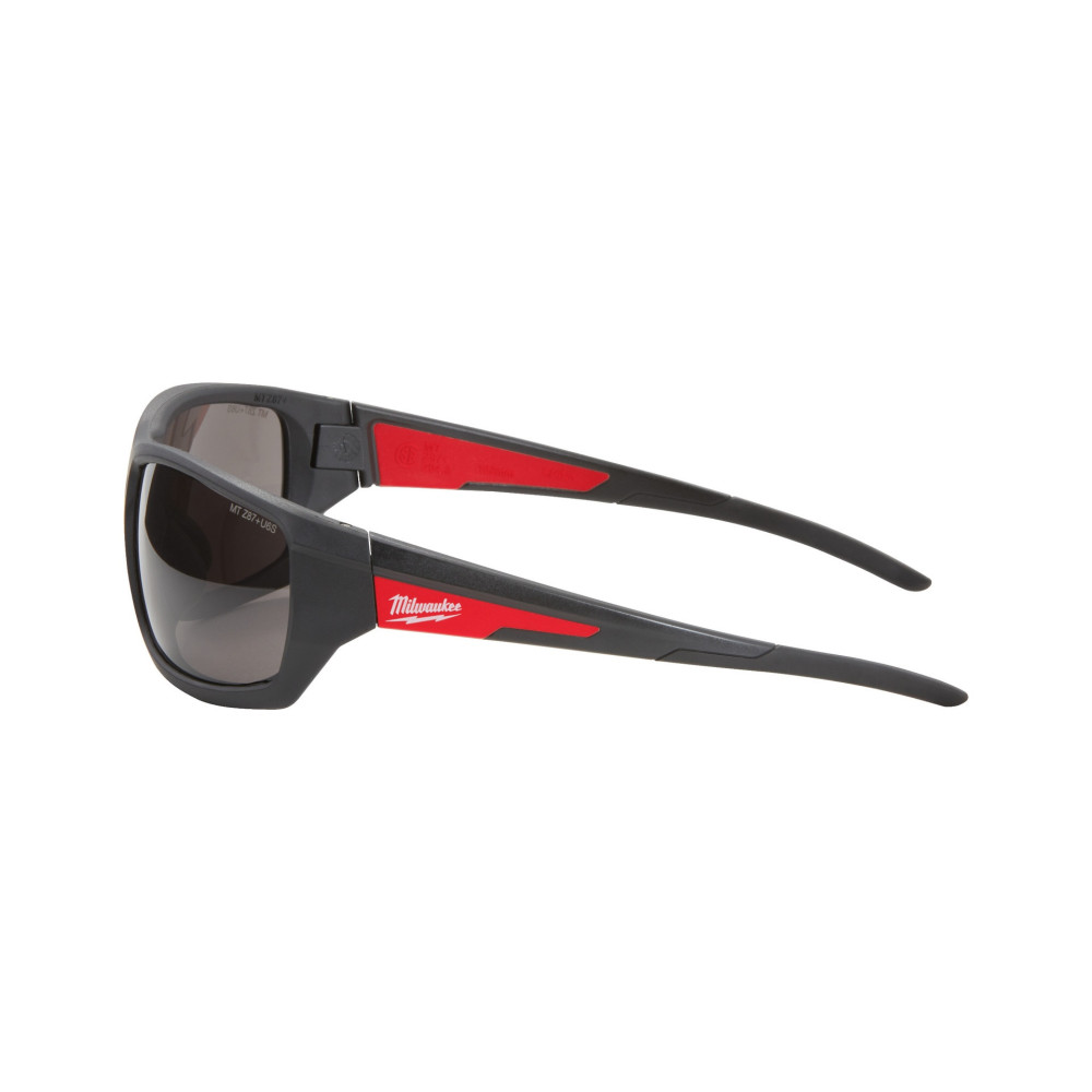 Okulary ochronne premium Milwaukee | Performance Tinted Safety Glasses | Great Price | Online Store - Norwit.pl